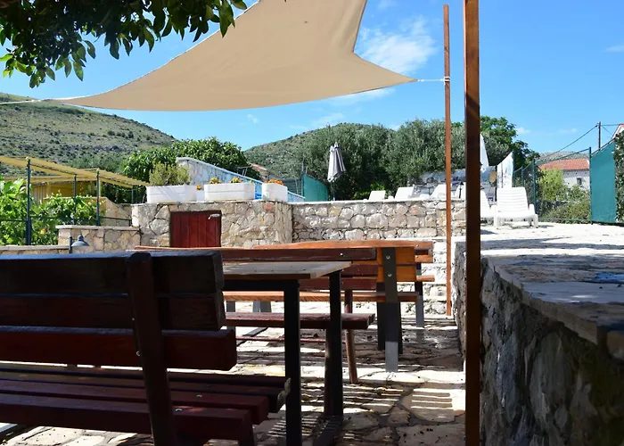 Marta II Your Holiday Home In Seget Center